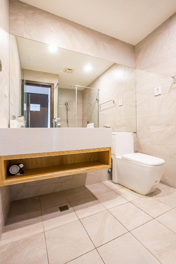 Easylazy Inn Taichung Luaran gambar